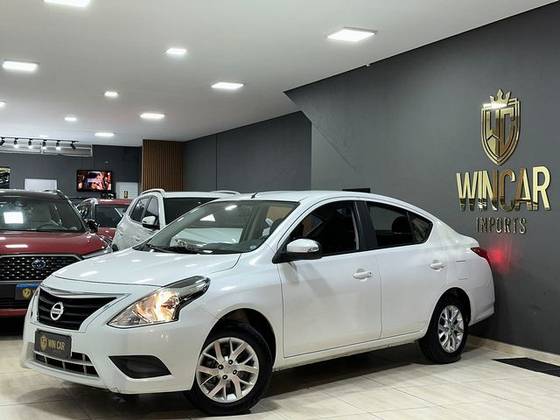 NISSAN VERSA 1.6 16V FLEXSTART SV 4P XTRONIC NISSAN VERSA 1.6 16V FLEXSTART SV 4P XTRONIC